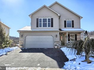 134 Lakeside Dr, Lewisberry, PA 17339
