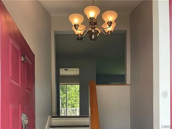 3 bed, 2.0 bath, 3808 sqft, $2,200 — Photo 3