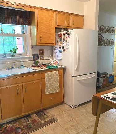 3rd image of 57 Lukens Ave