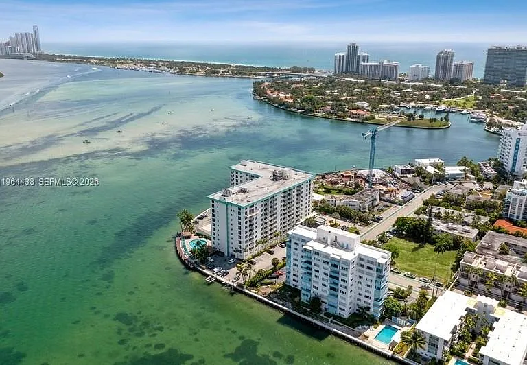 10350 W Bay Harbor Dr #5L — Photo 13