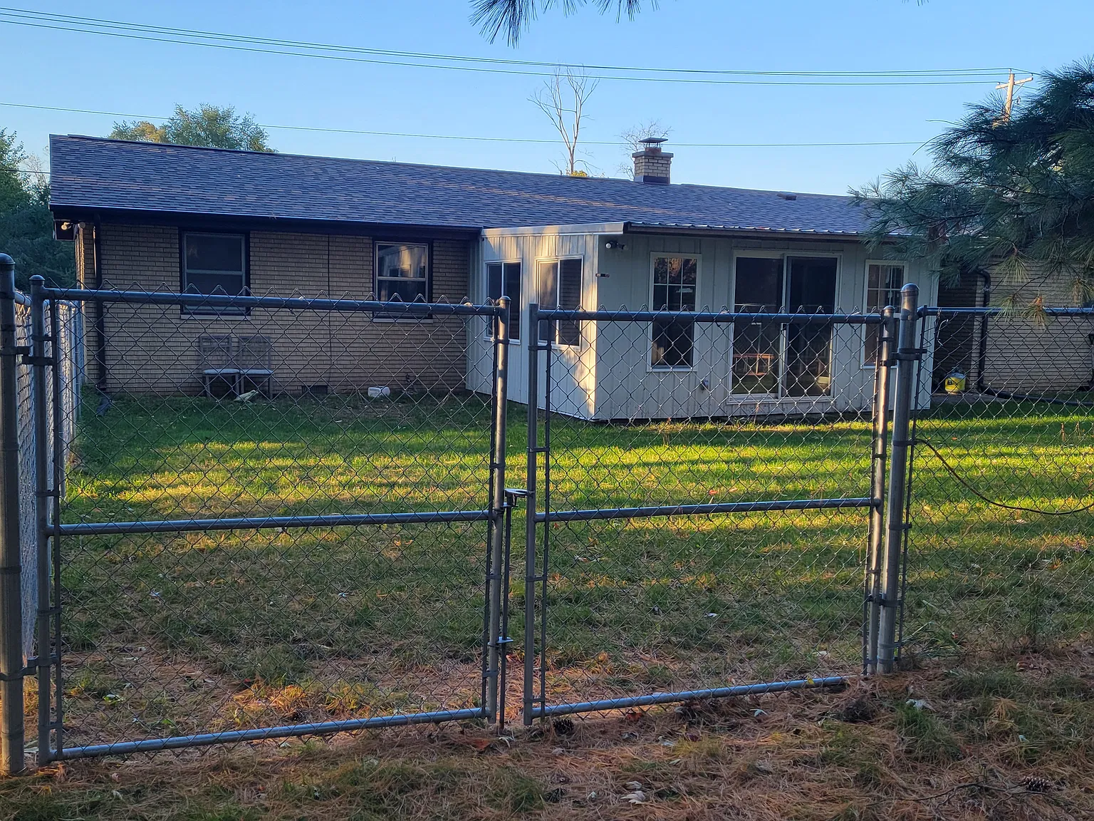 2 bed, 1800 sqft, $1,800 — Photo 2