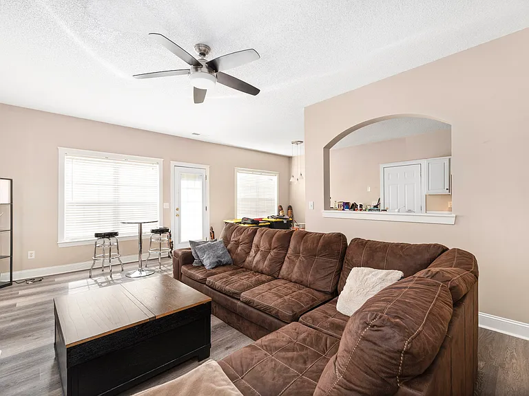 13604 Glenwyck Ln — Photo 12