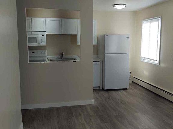 2nd image of 2275 Atlantic St N APT 206