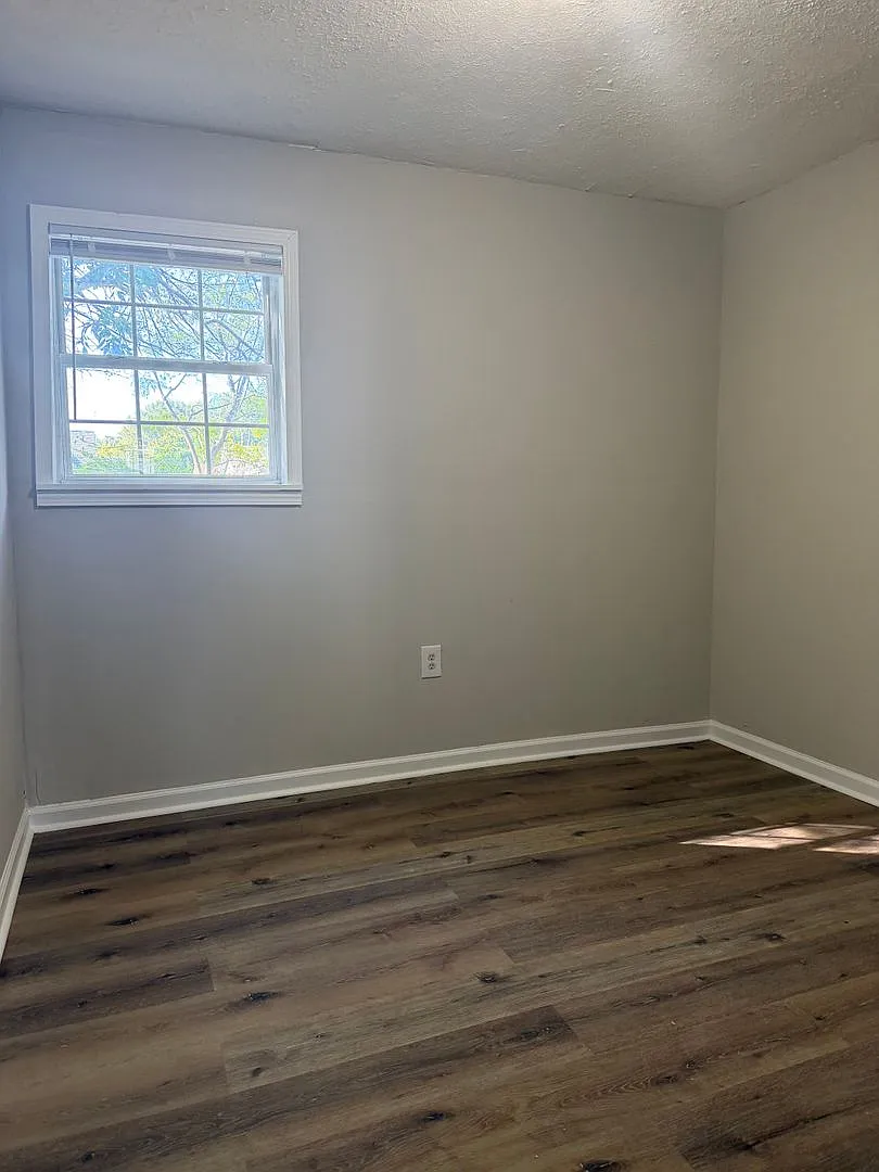 Welcome to this cozy, well-maintained single-family home located in a quiet Jackson neighborhood. — Photo 3