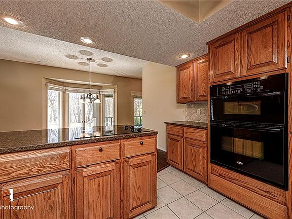 3rd image of 10 Huskins Cir