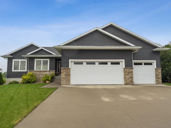 1803 Richard Rd, Cedar Falls, IA 50613