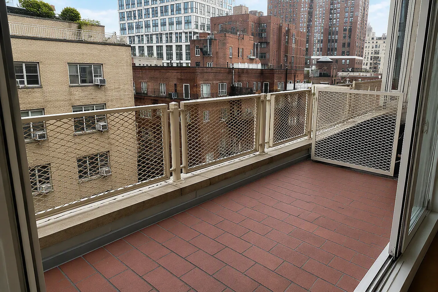 40 Park Ave — Photo 4