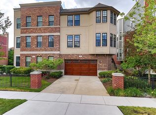 9 Illinois Ave, Schaumburg, IL 60193