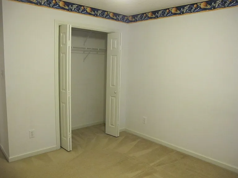 600 Surrey Ln — Photo 26
