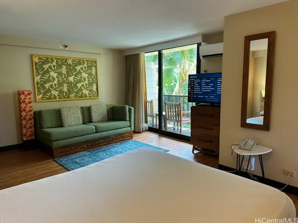 2425 Kuhio Ave #410, Honolulu, HI 96815