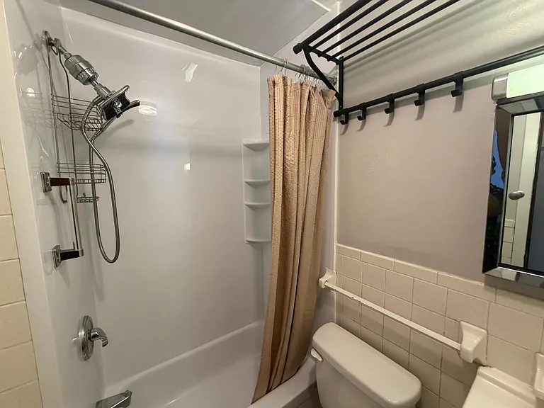 528 Bloomfield St #3 — Photo 5