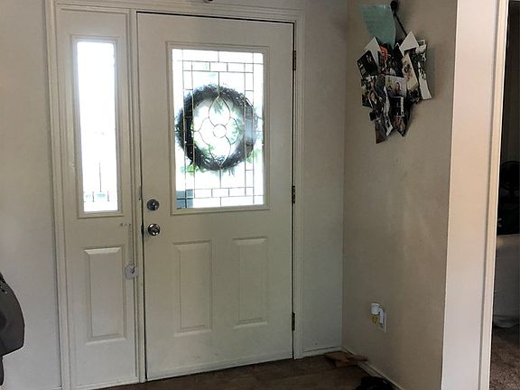 3rd image of 1116 E Pine Ave