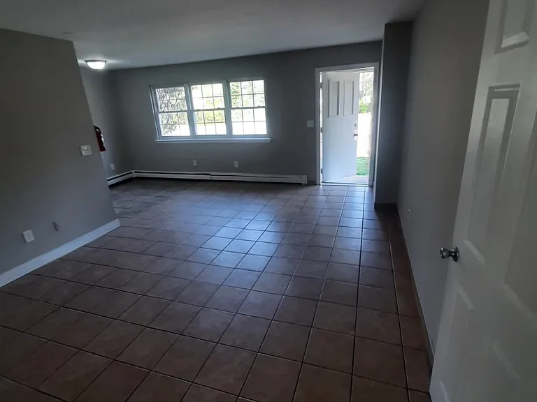 40 Walnut St — Photo 12
