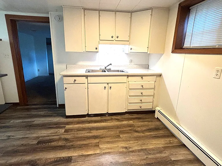 357 7th Ave S #1 — Photo 8