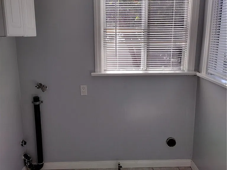 1629 Cota Ave — Photo 12