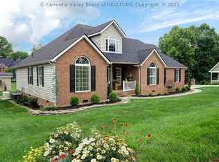 1116 Oakwood Rd, Culloden, WV 25510