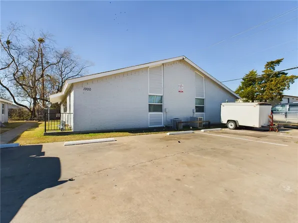 1900 Finfeather Rd #A, Bryan, TX 77801