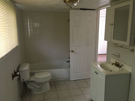 4th image of 23787 Stewart Ave #1