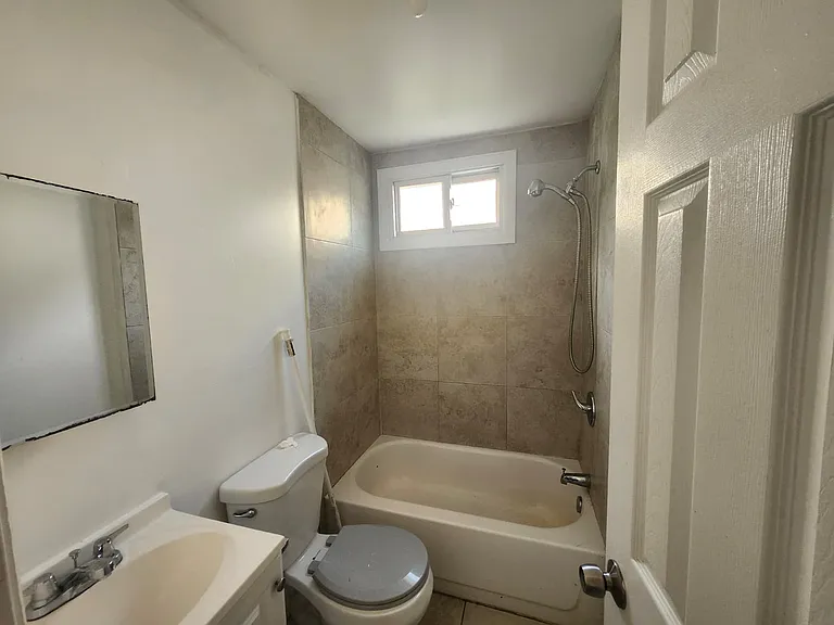 20 Amity St #1E — Photo 7