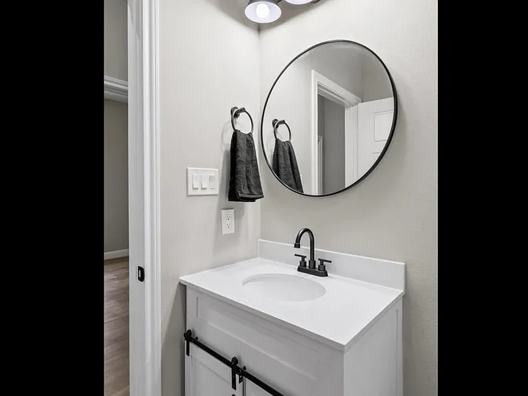 928 Colorado River Dr — Photo 4