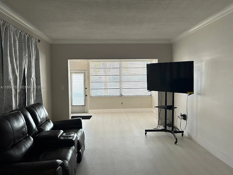 270 NE 191st St #101 — Photo 12
