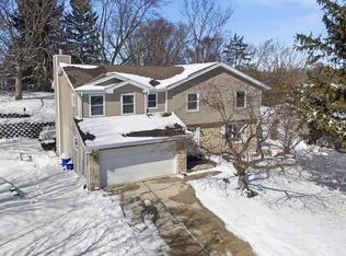 15429 West Mayflower COURT, New Berlin, WI 53151
