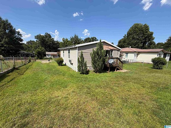 14th image of 2305 5th St E
