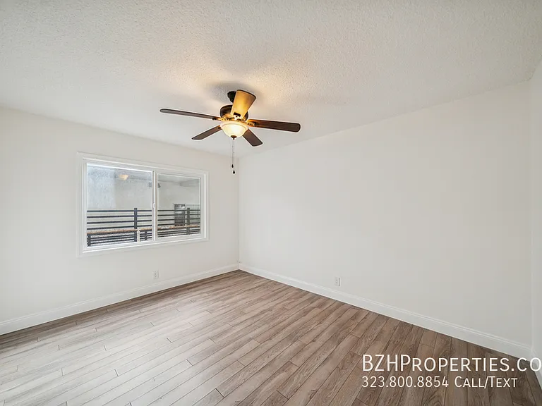 1215 N Hayworth Ave #104B — Photo 9