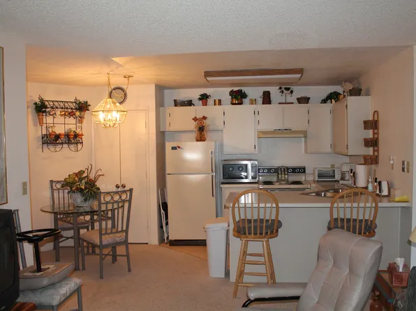 2700 S White Mountain Rd APT 405, Show Low, AZ 85901