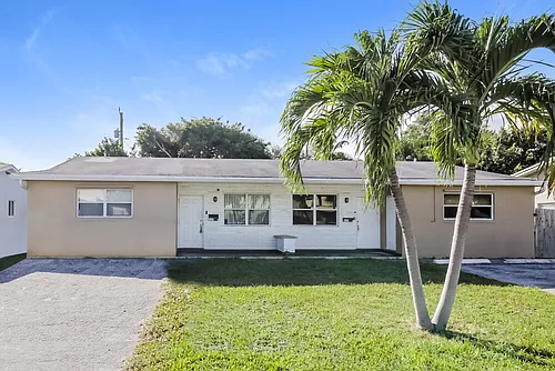 225 SE 9th Ave #B Photo 1 225 SE 9th Ave #B Photo 1