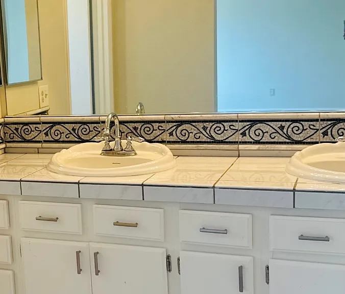 730 Williamsburg Way — Photo 9