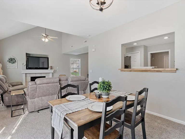 461 Dogwood Ct — Photo 9