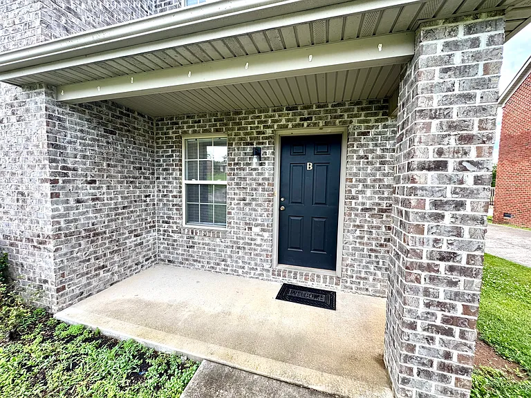 641 Hampton Way #B — Photo 21