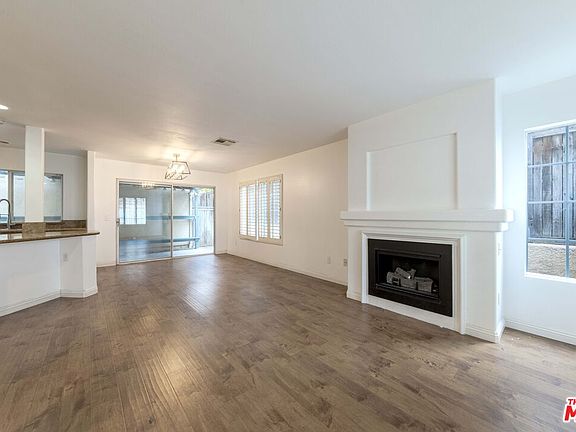 2nd image of 1060 Harbor Village Dr