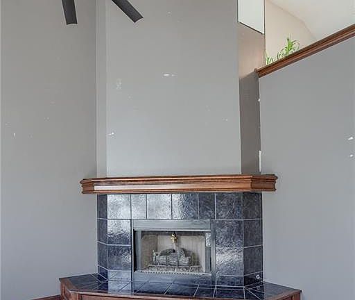 4th image of 905 NW Pennington Ct