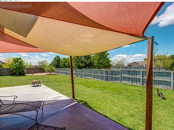 3rd image of 553 Kinnikinnik Ct