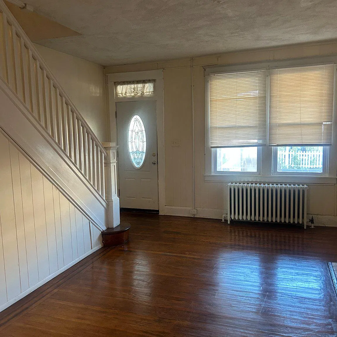3 bed, 1.0 bath, 1288 sqft, $1,430 — Photo 4