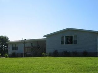 264D Wells Lock Rd, Elizabeth, WV 26143