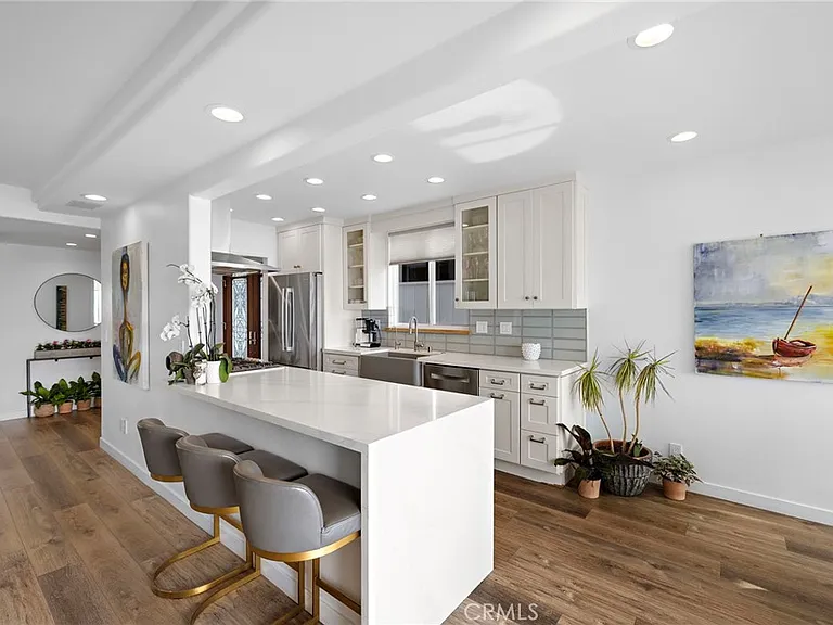 2609 Victoria Dr — Photo 21