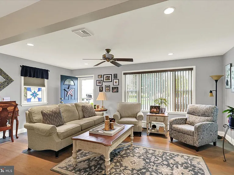 41 W College Ave — Photo 11