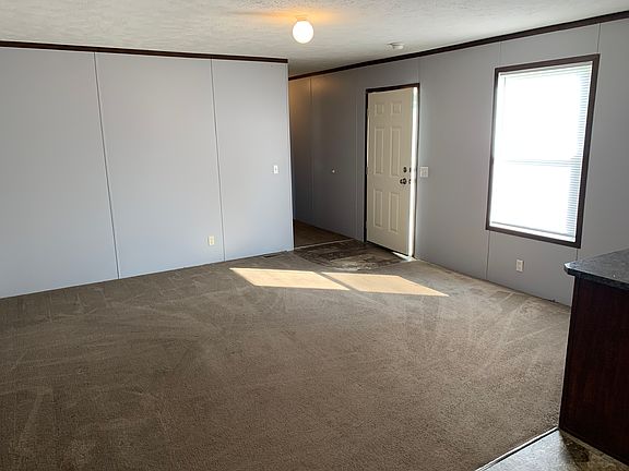 4th image of 47 Bluebird Hill Dr #140