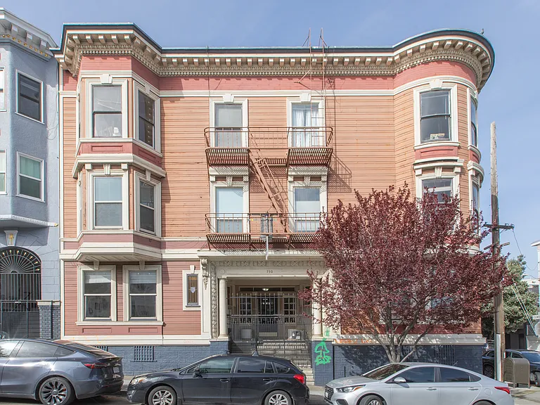 750 Guerrero St #2 — Photo 15