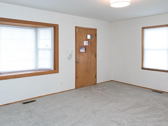 5th image of 3581 Oaklawn St