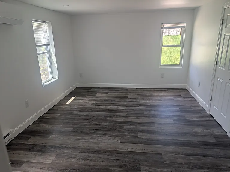 1129 Mauch Chunk Rd — Photo 3