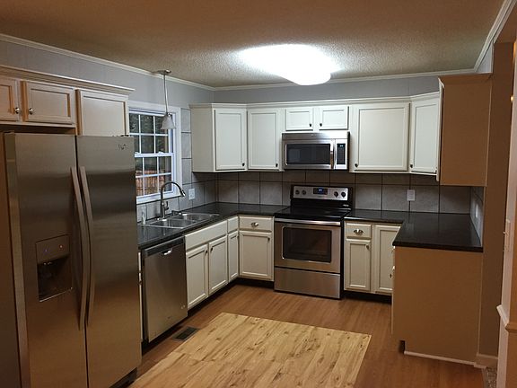 Georgeous remodeled kitchen!