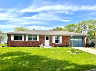 1813 S Oakdale Dr, Yorktown, IN 47396