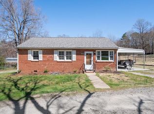 8133 Hopkins Ct, North Chesterfield, VA 23237