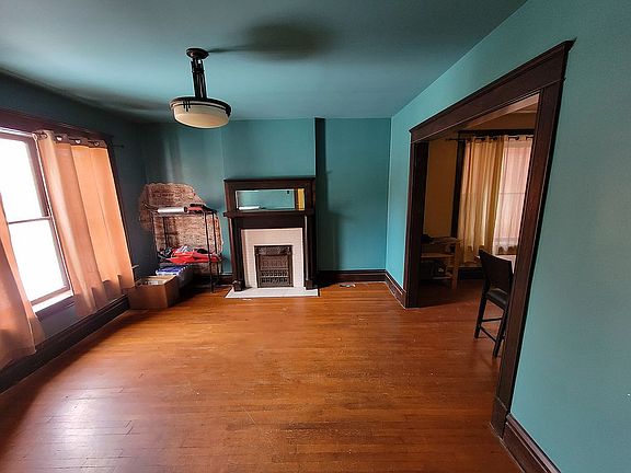 5th image of 4124 Botanical Ave