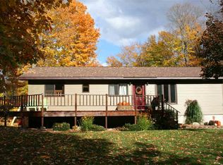 N6954 Chapel Dr, Munising, MI 49862