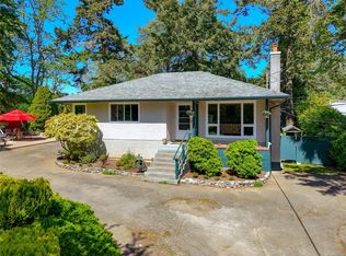164 Island Hwy, View Royal, BC V9B 1G2